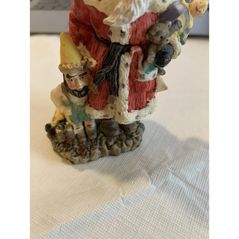 VTG The International Santa Claus Collection Jultomar Finland 1993 Figurine